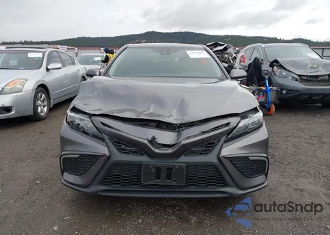 2022 Toyota Camry Se Awd z USA, uszkodzony, nr VIN 4T1G11BK0NU071811